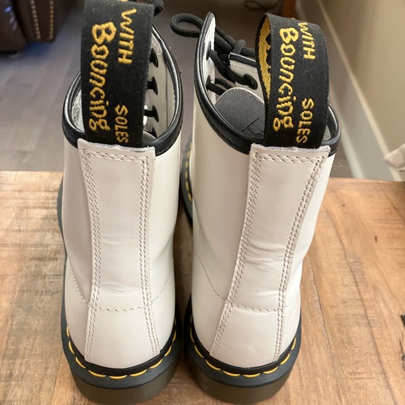Dr. Martens white leather boots - Picture 3 of 10